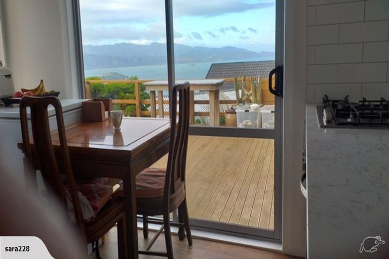 Photo of property in 2b Sunhaven Drive, Newlands, Wellington, 6037