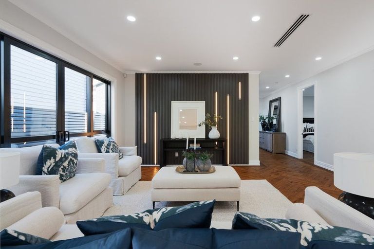 Photo of property in 10b Stratford Avenue, Milford, Auckland, 0620