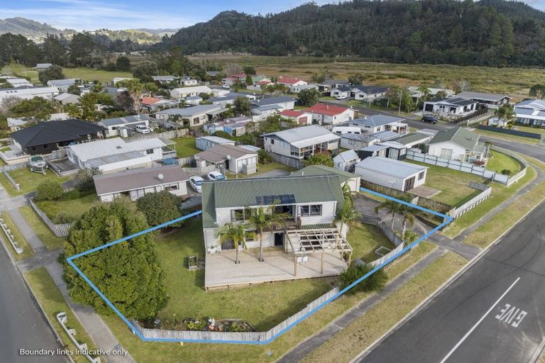 Photo of property in 100 Mayfair Avenue, Whangamata, 3620