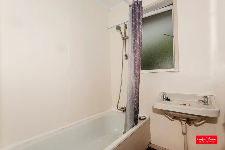 Photo of property in 18 Mcmillan Avenue, Te Kamo, Whangarei, 0112