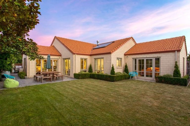 Photo of property in 19 Brookfield Drive, Northwood, Christchurch, 8051