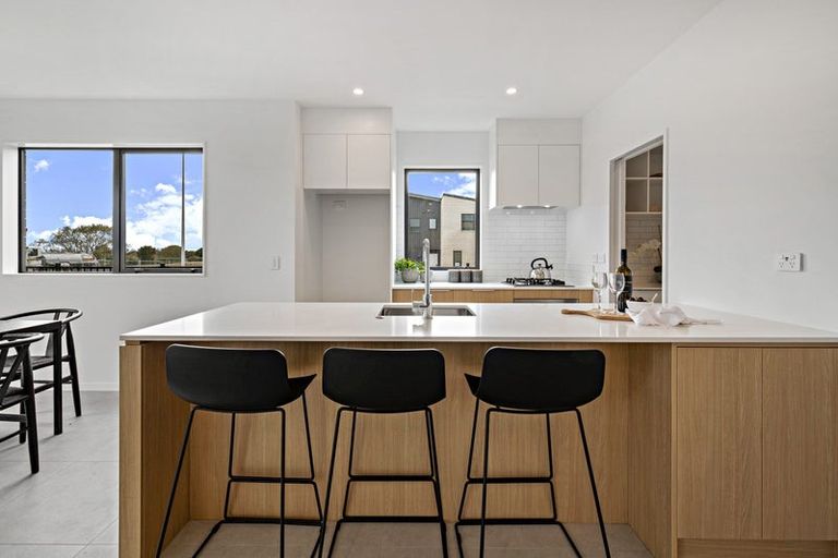 Photo of property in 34 Koura Road, Flat Bush, 2019