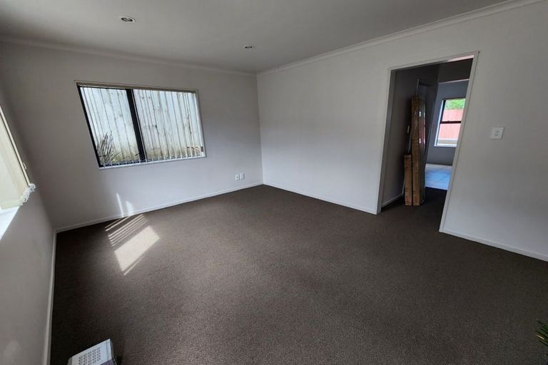 Photo of property in 45j Brandon Road, Glen Eden, Auckland, 0602