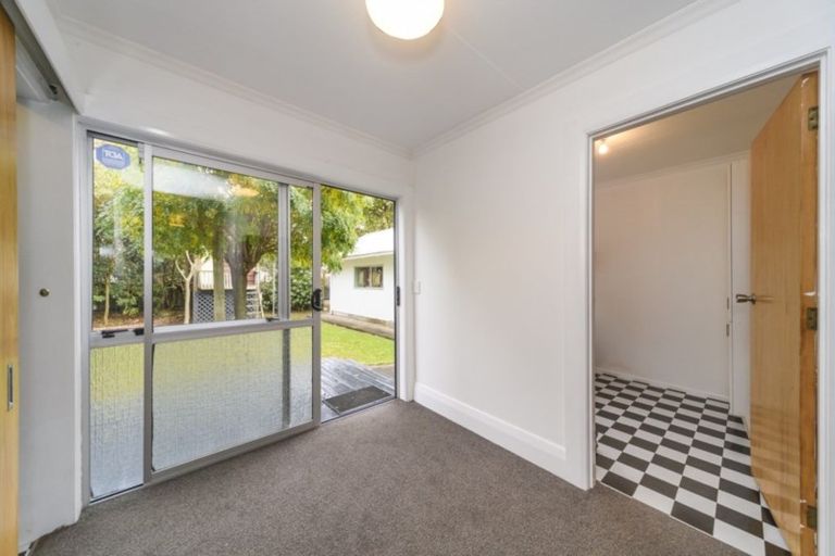 Photo of property in 28 Lyndhurst Street, Takaro, Palmerston North, 4412