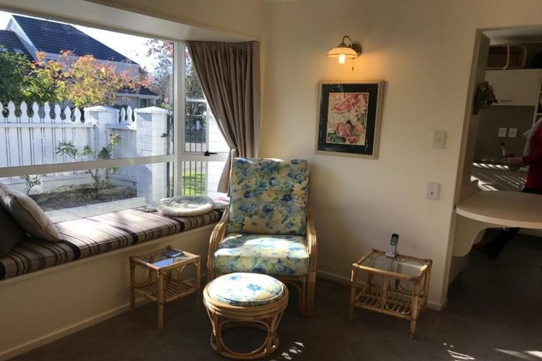 Photo of property in 3 Hatfield Place, Avonhead, Christchurch, 8042