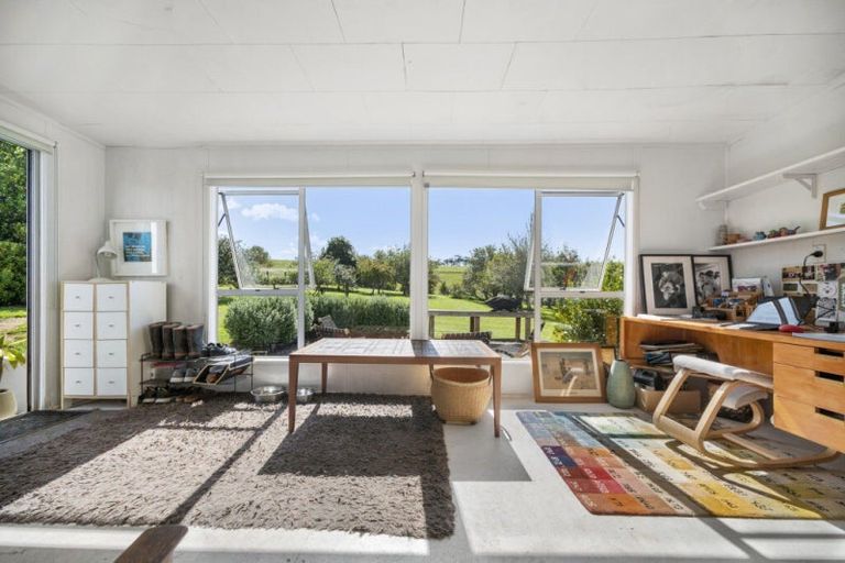 Photo of property in 105 Tongue Farm Road, Matakana, 0985