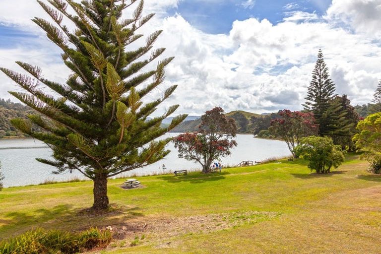 Photo of property in 117a Patuwai Drive, Whangamata, 3620