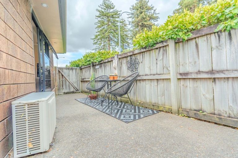 Photo of property in 1/108 Old Farm Road, Hamilton East, Hamilton, 3216