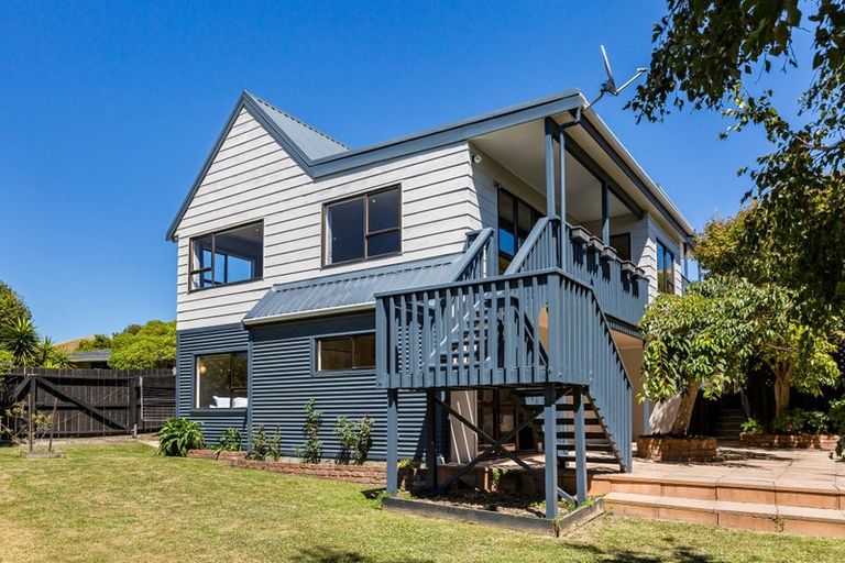 Photo of property in 25 Longitude Place, Whitby, Porirua, 5024