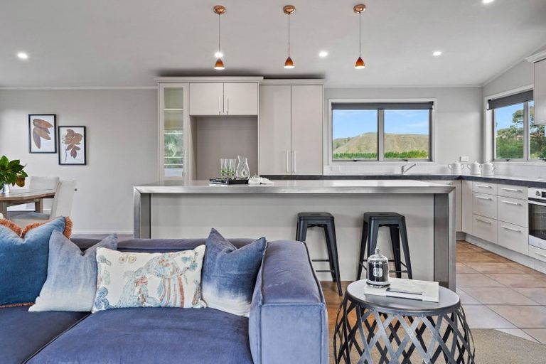 Photo of property in 9 Tirimoana Place, Te Awanga, 4102
