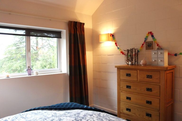 Photo of property in 18 Kauri Road, Waikanae, 5036