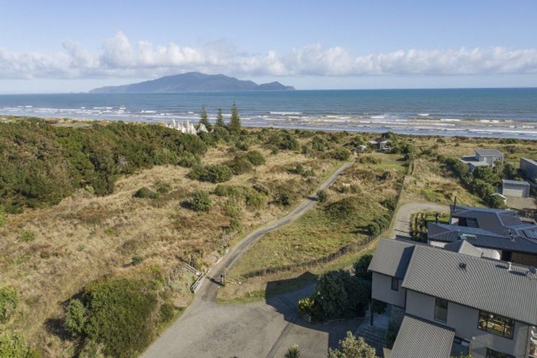 Photo of property in 3 Beachview Grove, Peka Peka, Waikanae, 5391