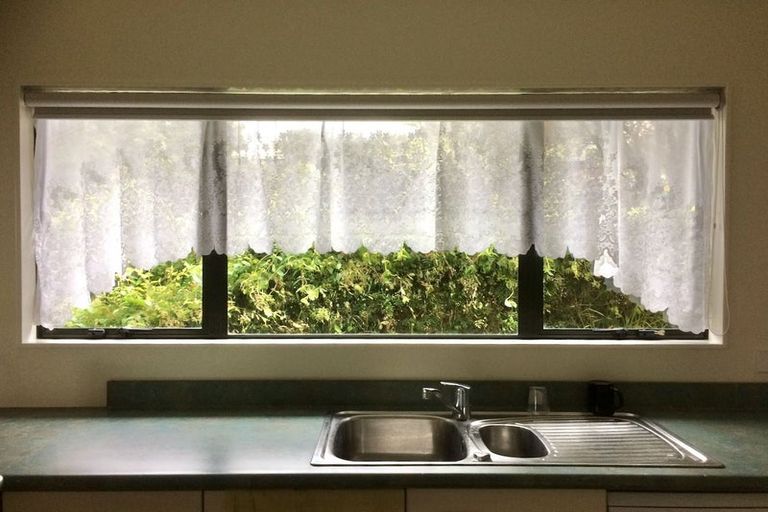 Photo of property in 1/73 Birkdale Road, Birkdale, Auckland, 0626