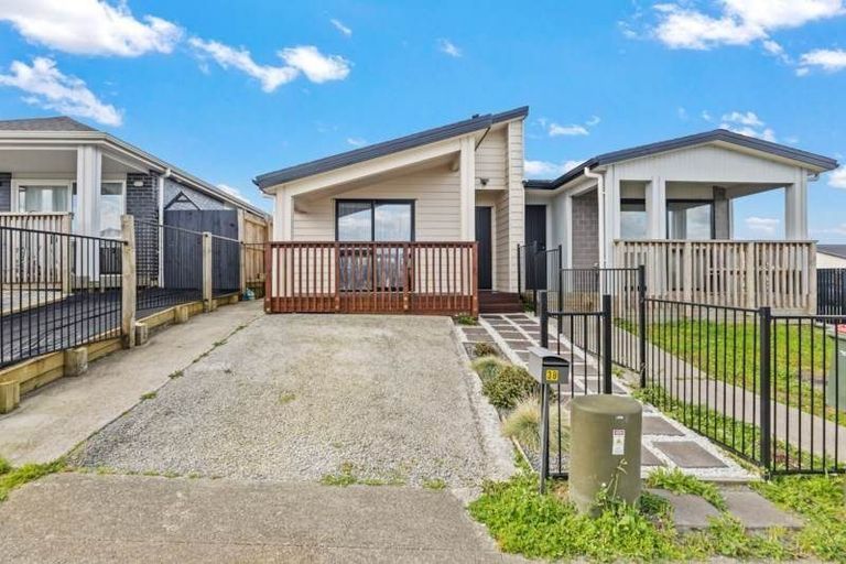 Photo of property in 3b Cronshaw Road, Karaka, Papakura, 2113