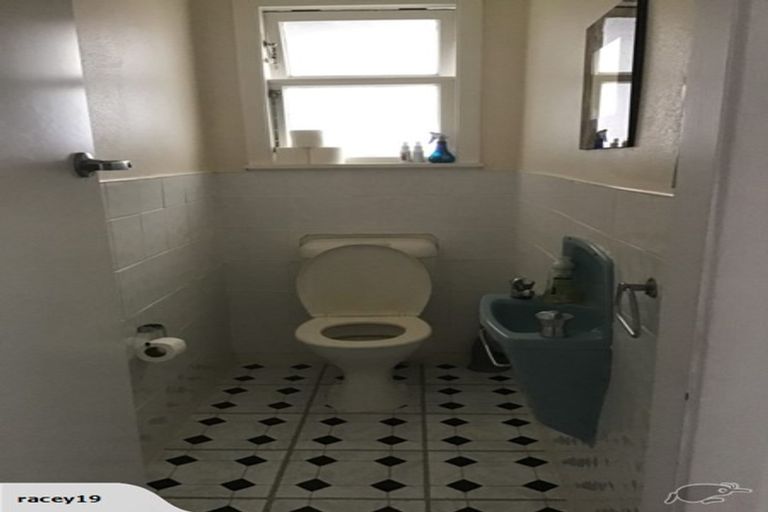 Photo of property in 24 Salisbury Avenue, Terrace End, Palmerston North, 4410