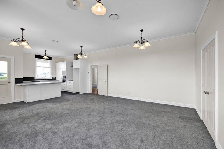 Photo of property in 5317 Mountain Road, Eltham, 4398
