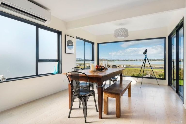 Photo of property in 68 Mcbreen Avenue, Northcote, Auckland, 0627