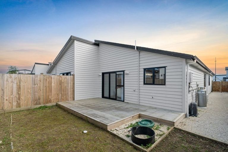 Photo of property in 16 Karihi Road, Karaka, Papakura, 2113