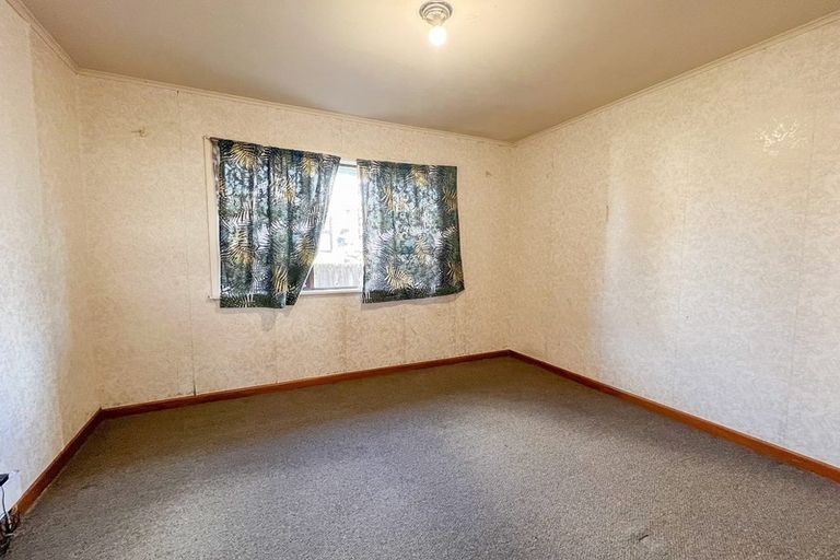 Photo of property in 45 Sturges Road, Henderson, Auckland, 0612