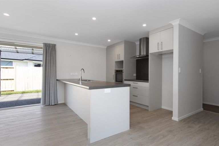 Photo of property in 57 Kahuparere Crescent, Pyes Pa, Tauranga, 3112