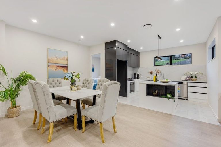 Photo of property in 184a Waimumu Road, Massey, Auckland, 0614