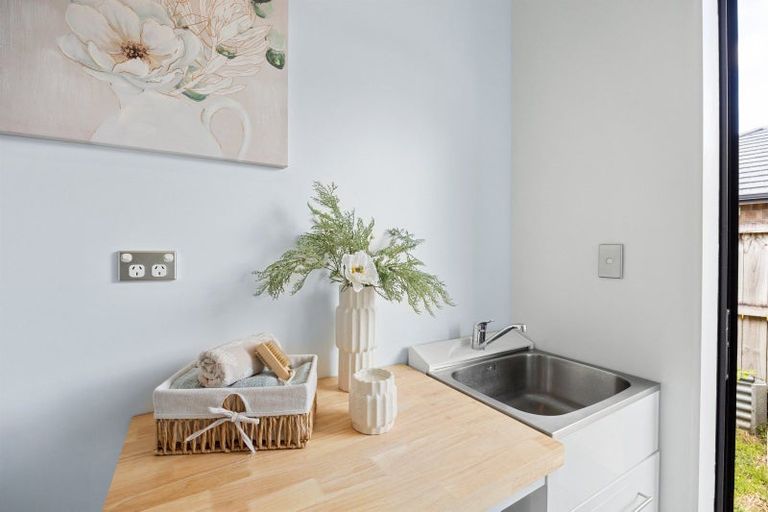 Photo of property in 7 Hampshire Court, Flagstaff, Hamilton, 3210