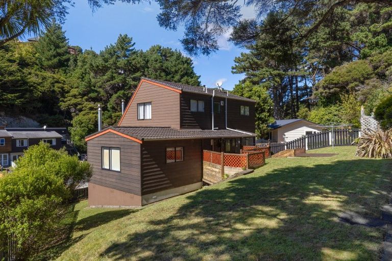Photo of property in 40 Postgate Drive, Whitby, Porirua, 5024