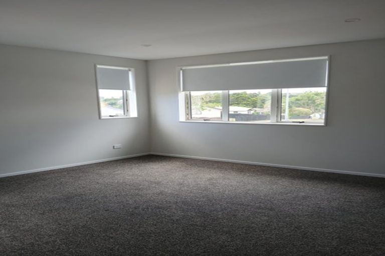 Photo of property in 44 Everglade Drive, Goodwood Heights, Auckland, 2105
