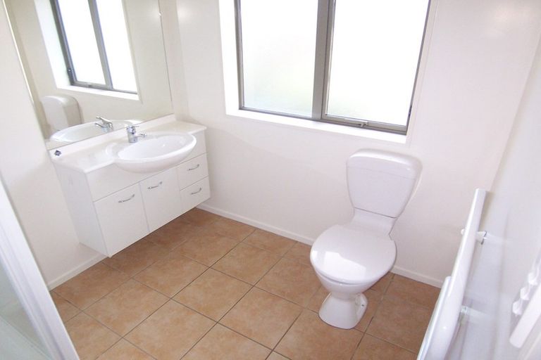 Photo of property in 5 Longspur Avenue, Wigram, Christchurch, 8025