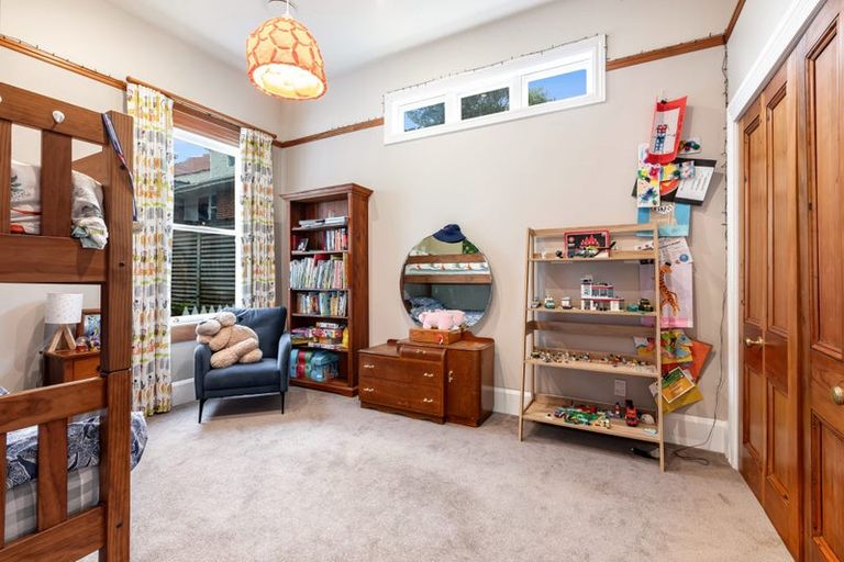 Photo of property in 24 Garfield Street, Brooklyn, Wellington, 6021