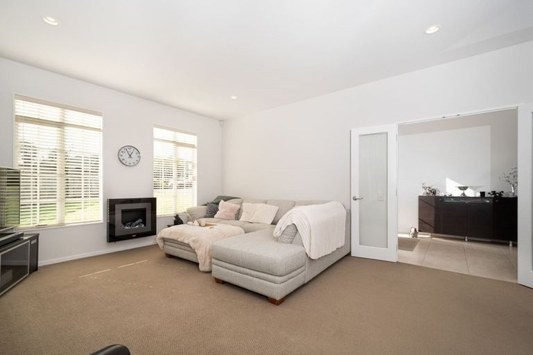 Photo of property in 15 Hendrika Court, Hobsonville, Auckland, 0618