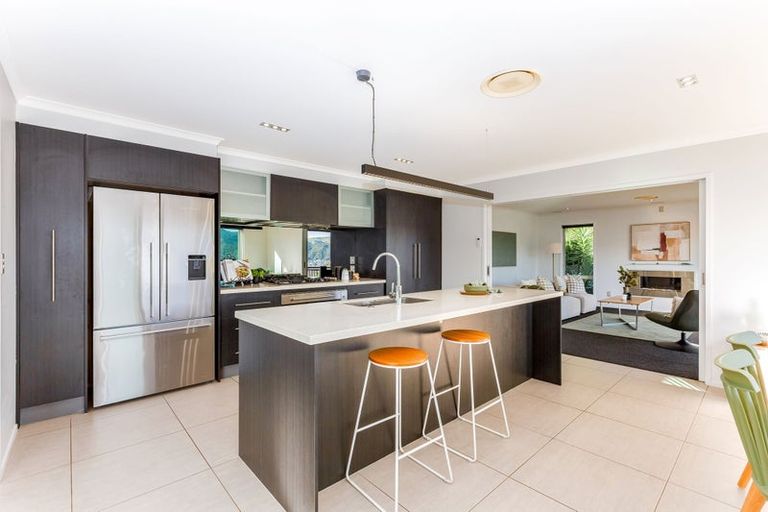 Photo of property in 26 Kilkelly Close, Tawa, Wellington, 5028