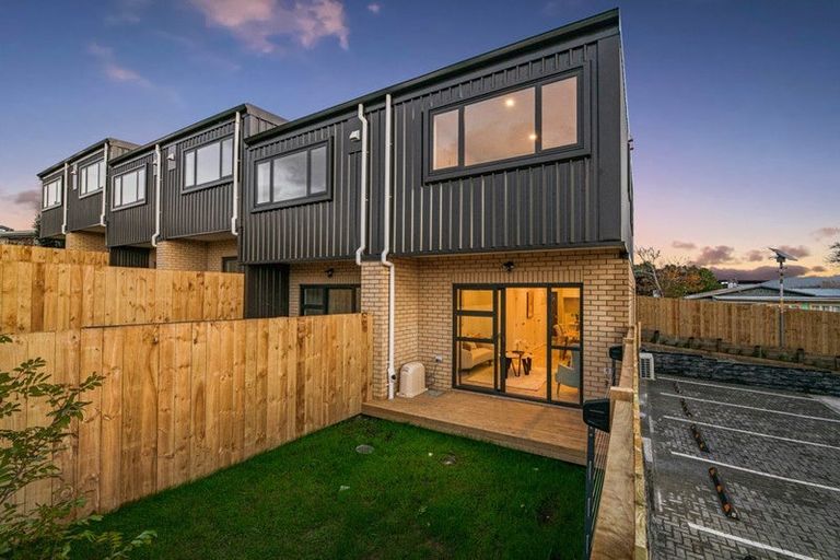 Photo of property in 4/50 Newington Road, Henderson, Auckland, 0612