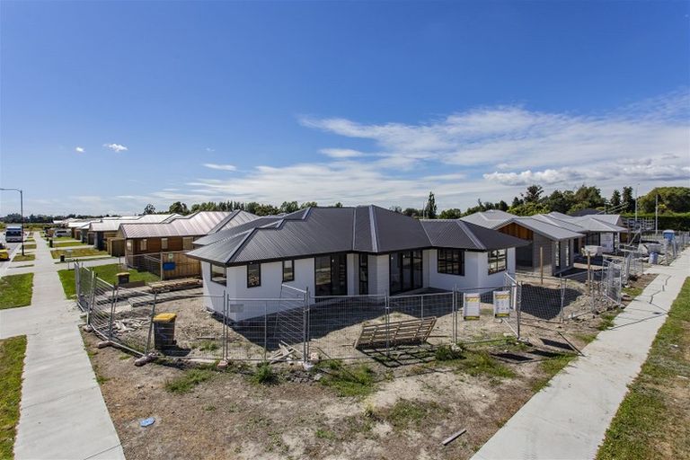 Photo of property in 136 Northbrook Road, Rangiora, 7400