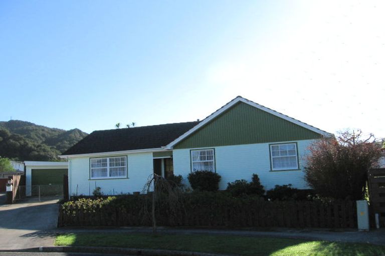 Photo of property in 12 Kerepehi Grove, Wainuiomata, Lower Hutt, 5014