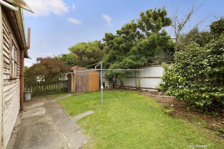Photo of property in 70 The Parade, Island Bay, Wellington, 6023