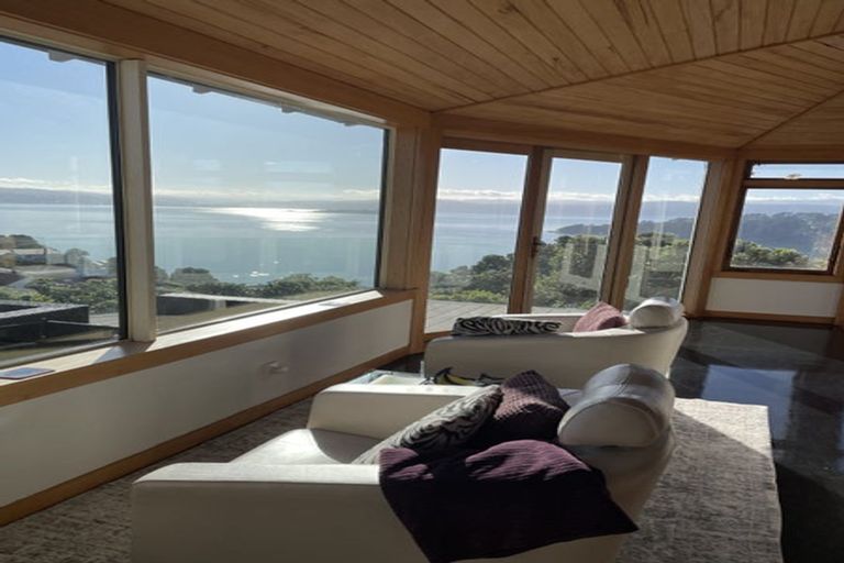 Photo of property in 17 Palliser Road, Roseneath, Wellington, 6011