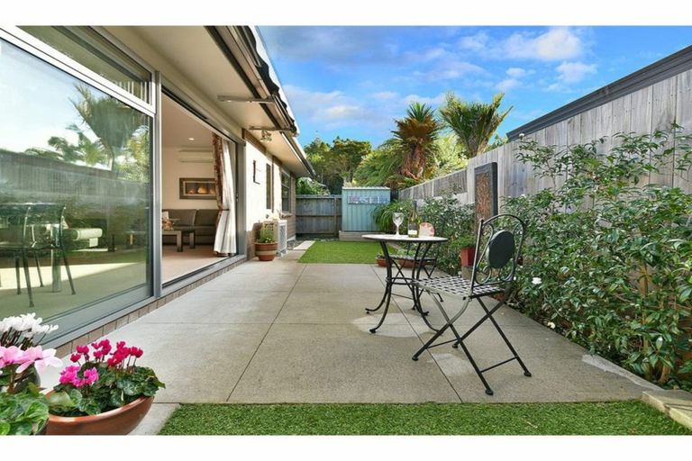 Photo of property in 2 Forest Glen, Orewa, 0931