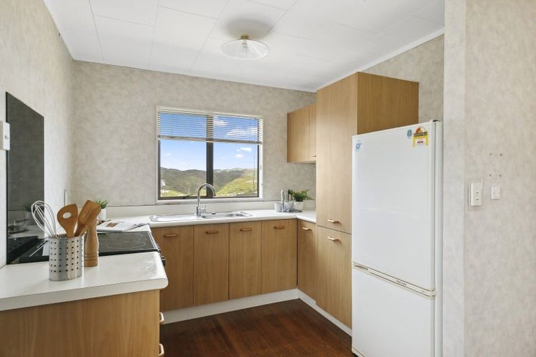 Photo of property in 2 Stockden Place, Karori, Wellington, 6012