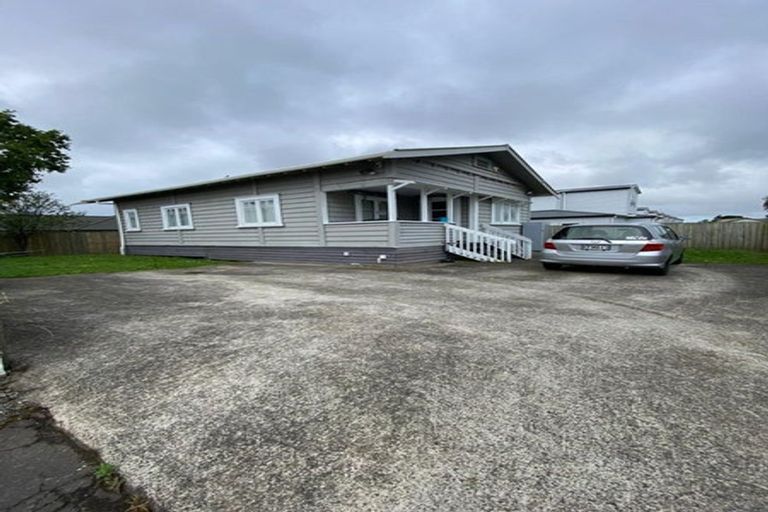 Photo of property in 110a Manuroa Road, Takanini, 2112