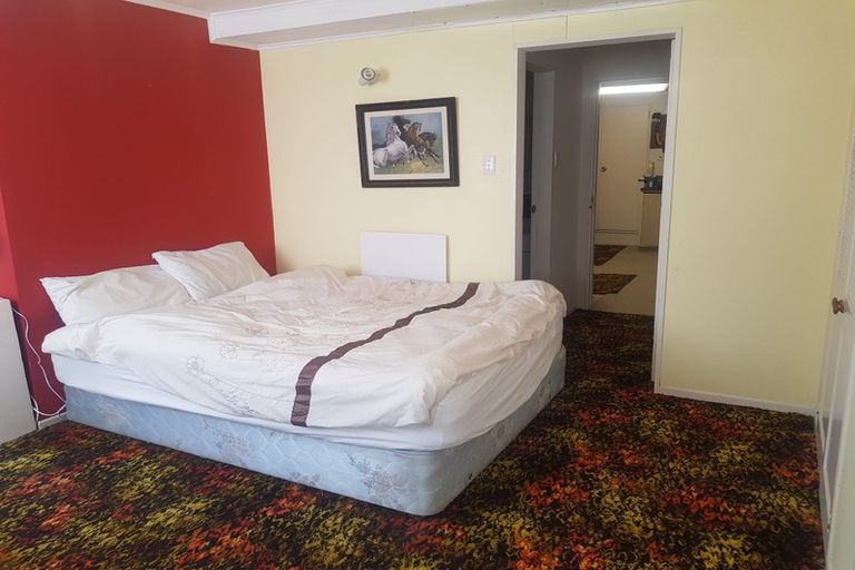 Photo of property in 85 Beauchamp Street, Karori, Wellington, 6012