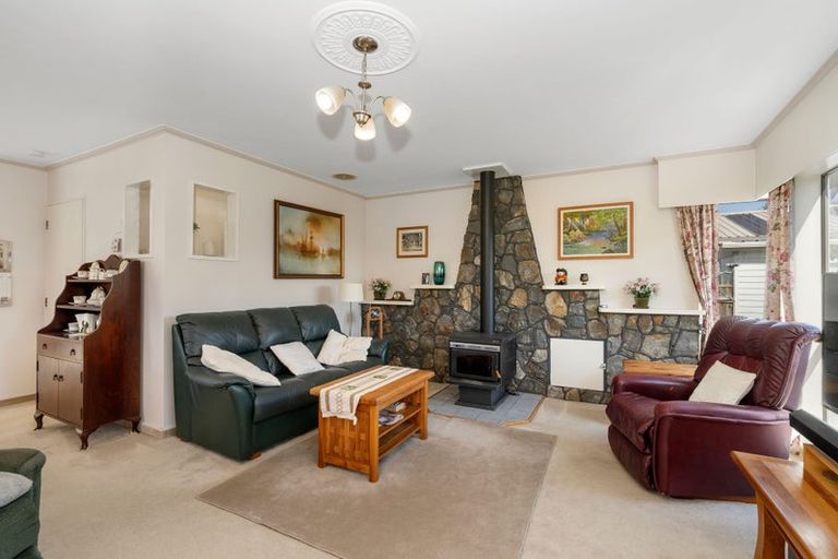 Photo of property in 102a Queen Street West, Levin, 5510