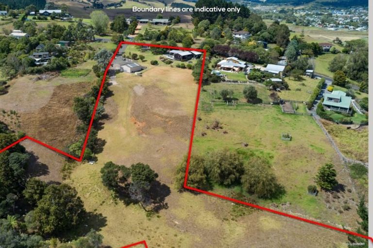 Photo of property in 39 Pipitiwai Drive, Helensville, Kaukapakapa, 0871