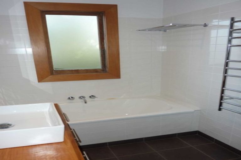 Photo of property in 15 Lindsay Street, St Albans, Christchurch, 8014