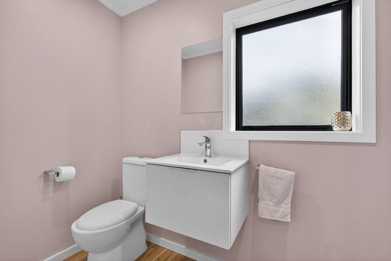 Photo of property in 86 New York Street, Martinborough, 5711