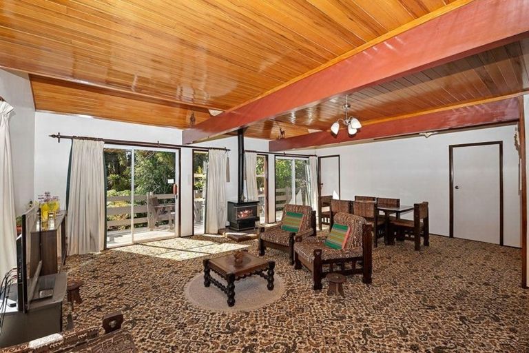 Photo of property in 45 Daffodil Street, Titirangi, Auckland, 0604