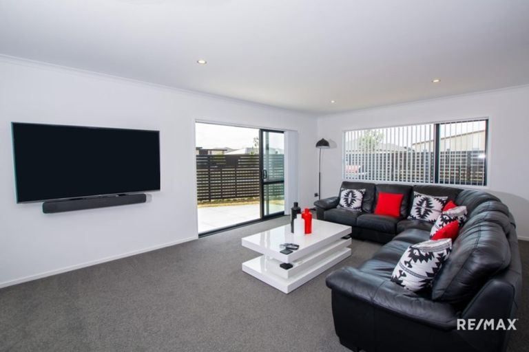 Photo of property in 18 Naeo Close, Papamoa Beach, Papamoa, 3118
