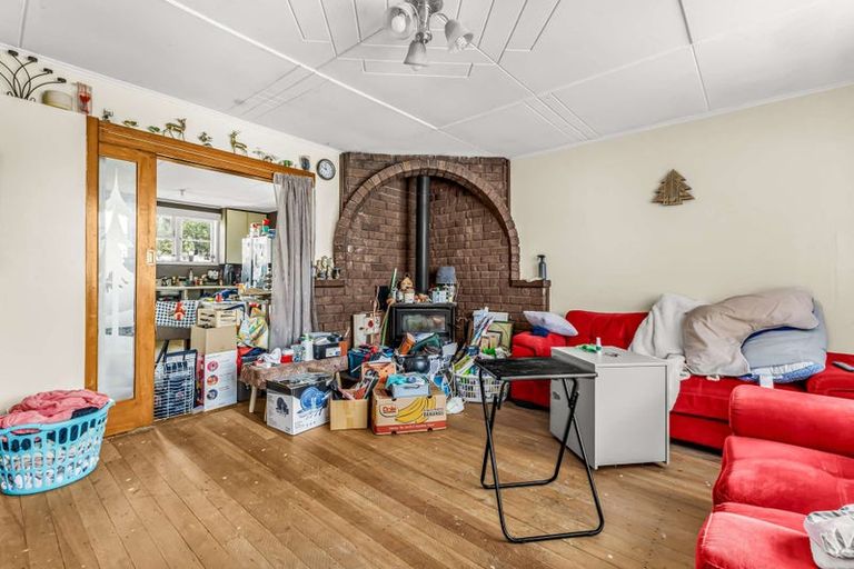 Photo of property in 14 Tawa Street, Inglewood, 4330