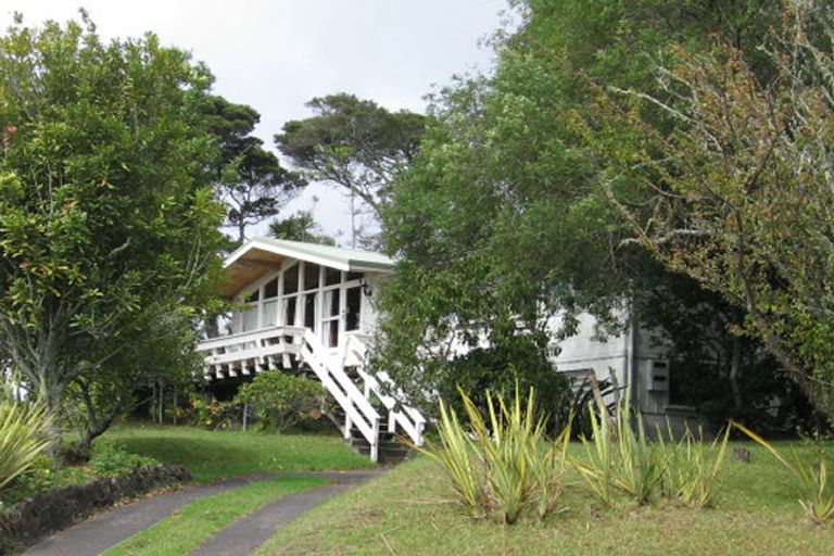 Photo of property in 83 Colwill Road, Massey, Auckland, 0614
