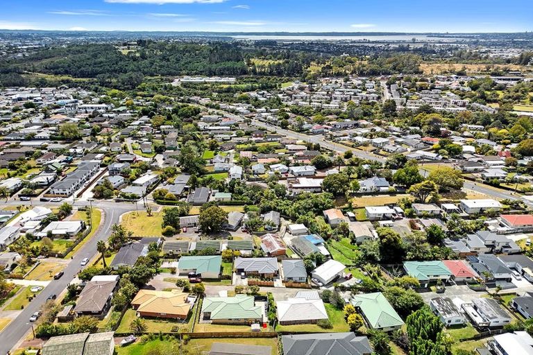 Photo of property in 16b Roick Parade, Glen Eden, Auckland, 0602